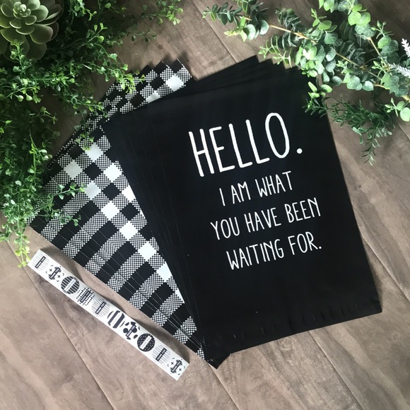 Other - 📦3/$20 mix + match📦 POLY MAILER 10x13 Hello & Buffalo Plaid  (10) + sticker